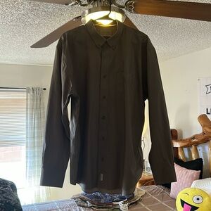 Cabelas outfitter xl dress shirt